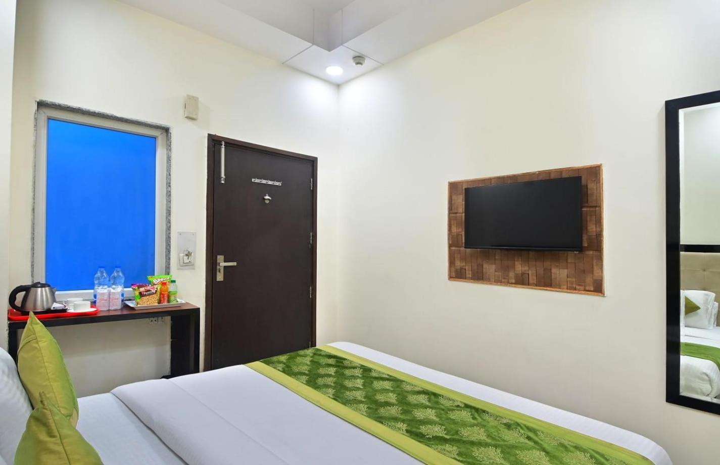 Hotel Emporio View - New Delhi Railway Station - Paharganj المظهر الخارجي الصورة