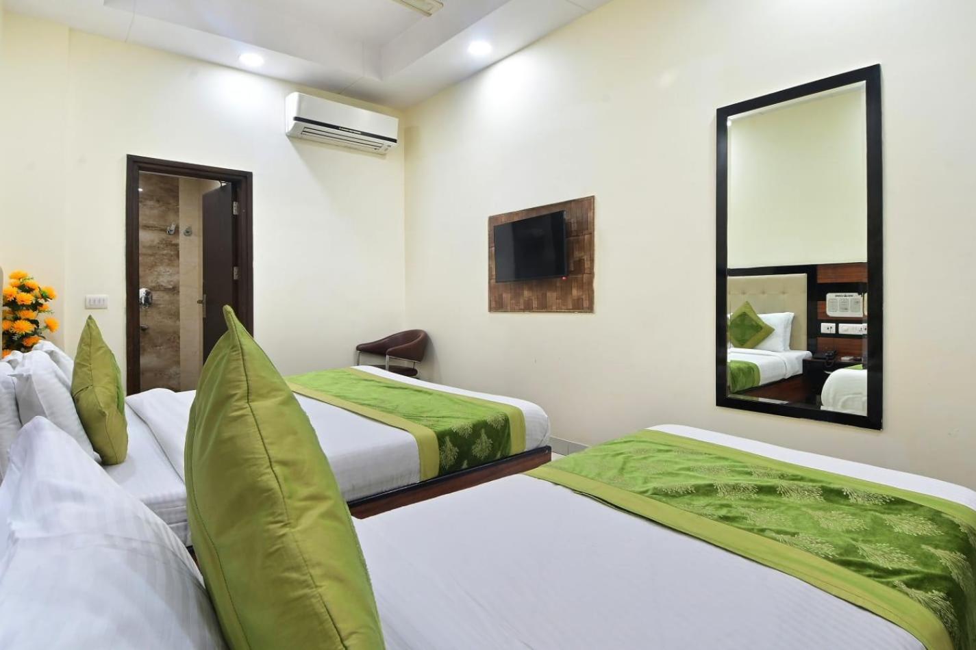 Hotel Emporio View - New Delhi Railway Station - Paharganj المظهر الخارجي الصورة