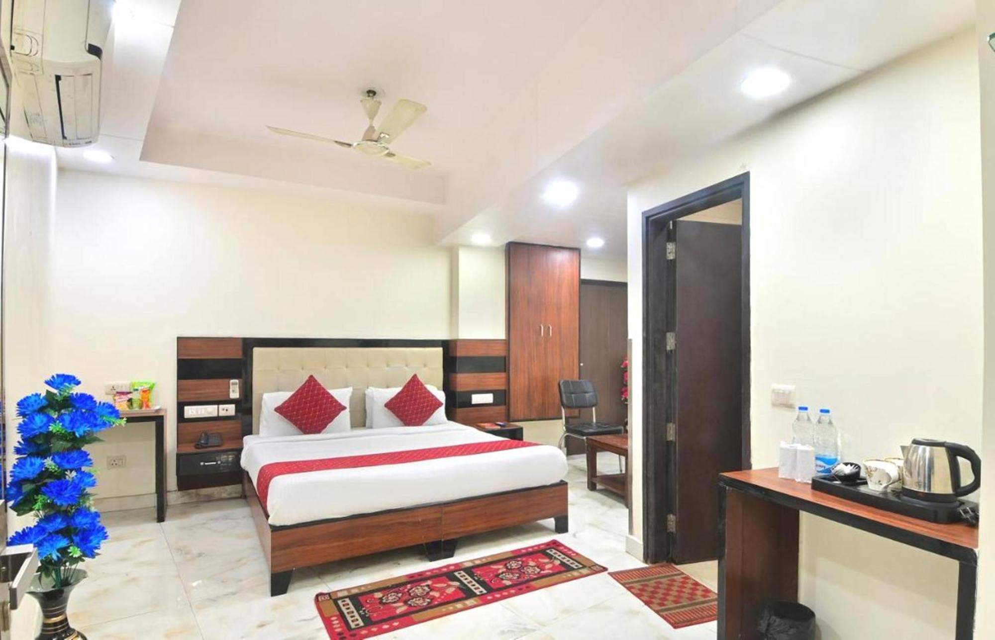 Hotel Emporio View - New Delhi Railway Station - Paharganj المظهر الخارجي الصورة