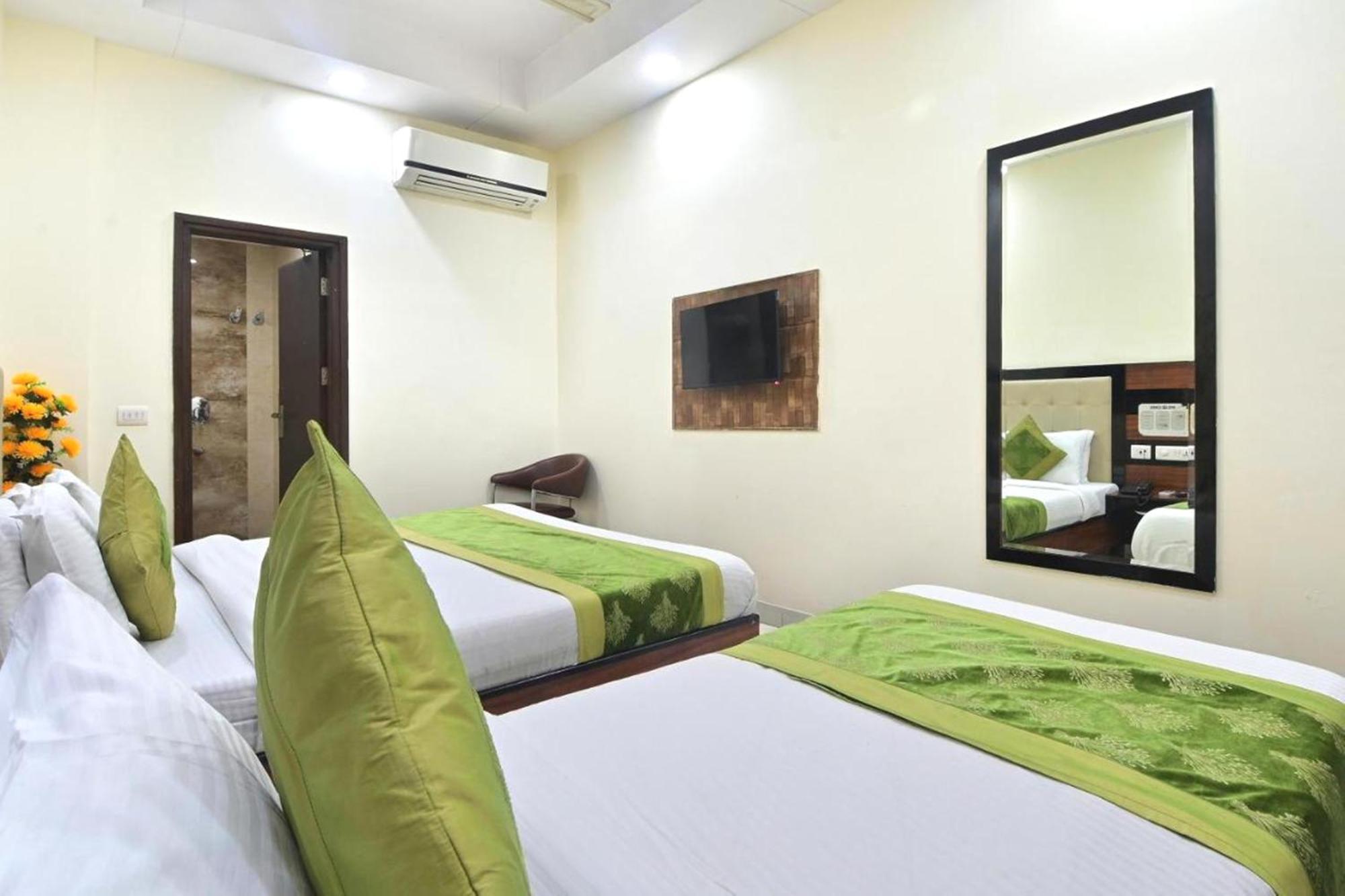 Hotel Emporio View - New Delhi Railway Station - Paharganj المظهر الخارجي الصورة