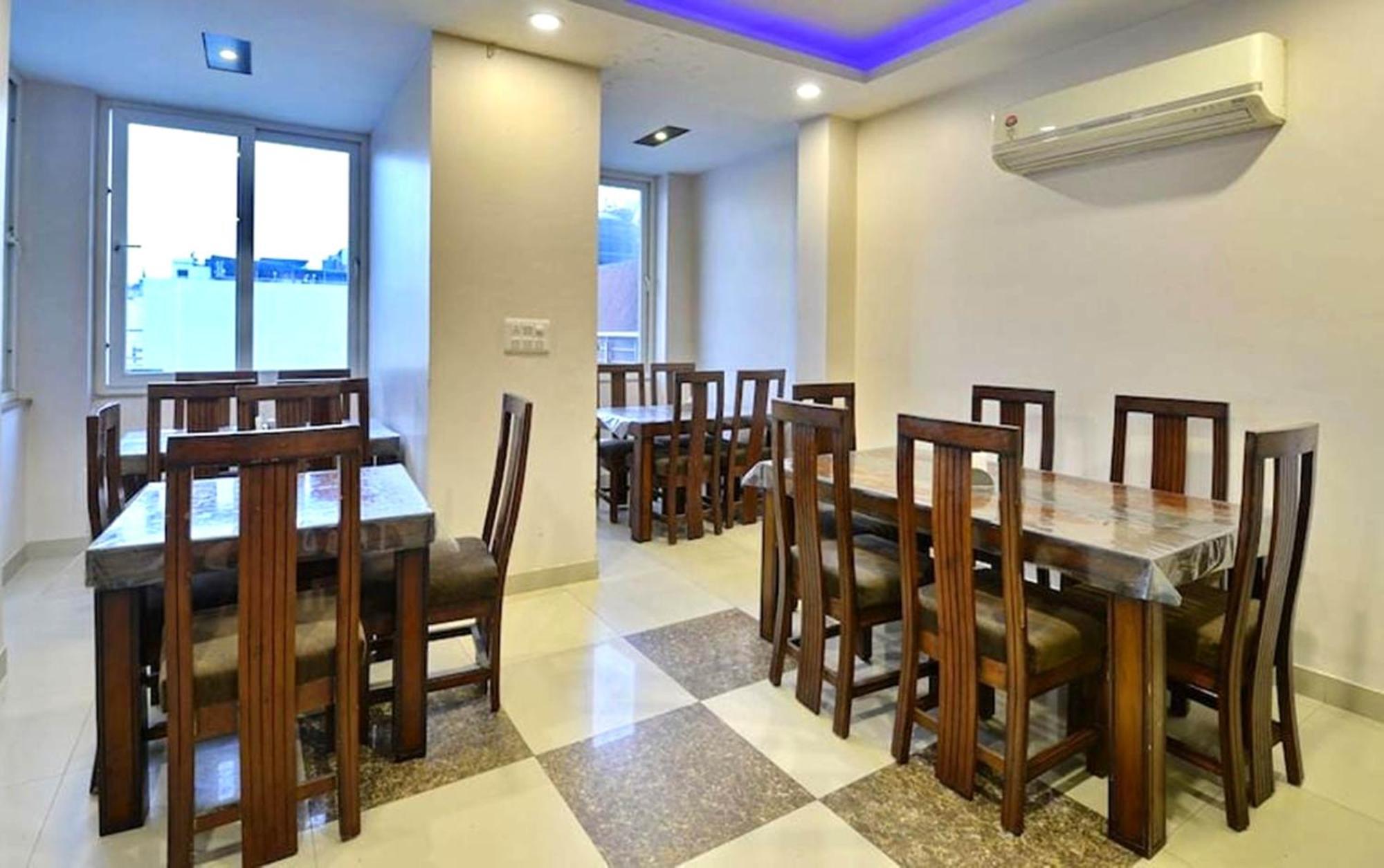 Hotel Emporio View - New Delhi Railway Station - Paharganj المظهر الخارجي الصورة